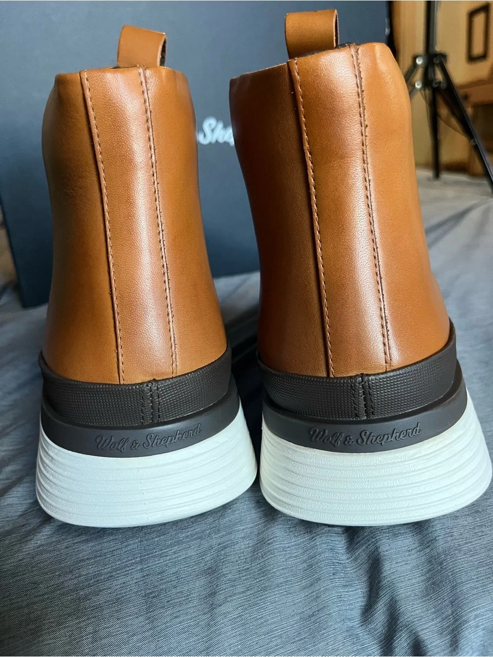 Wolf & Shepherd Men’s Tan Leather Chukka Boots Hiker Crossover winterized